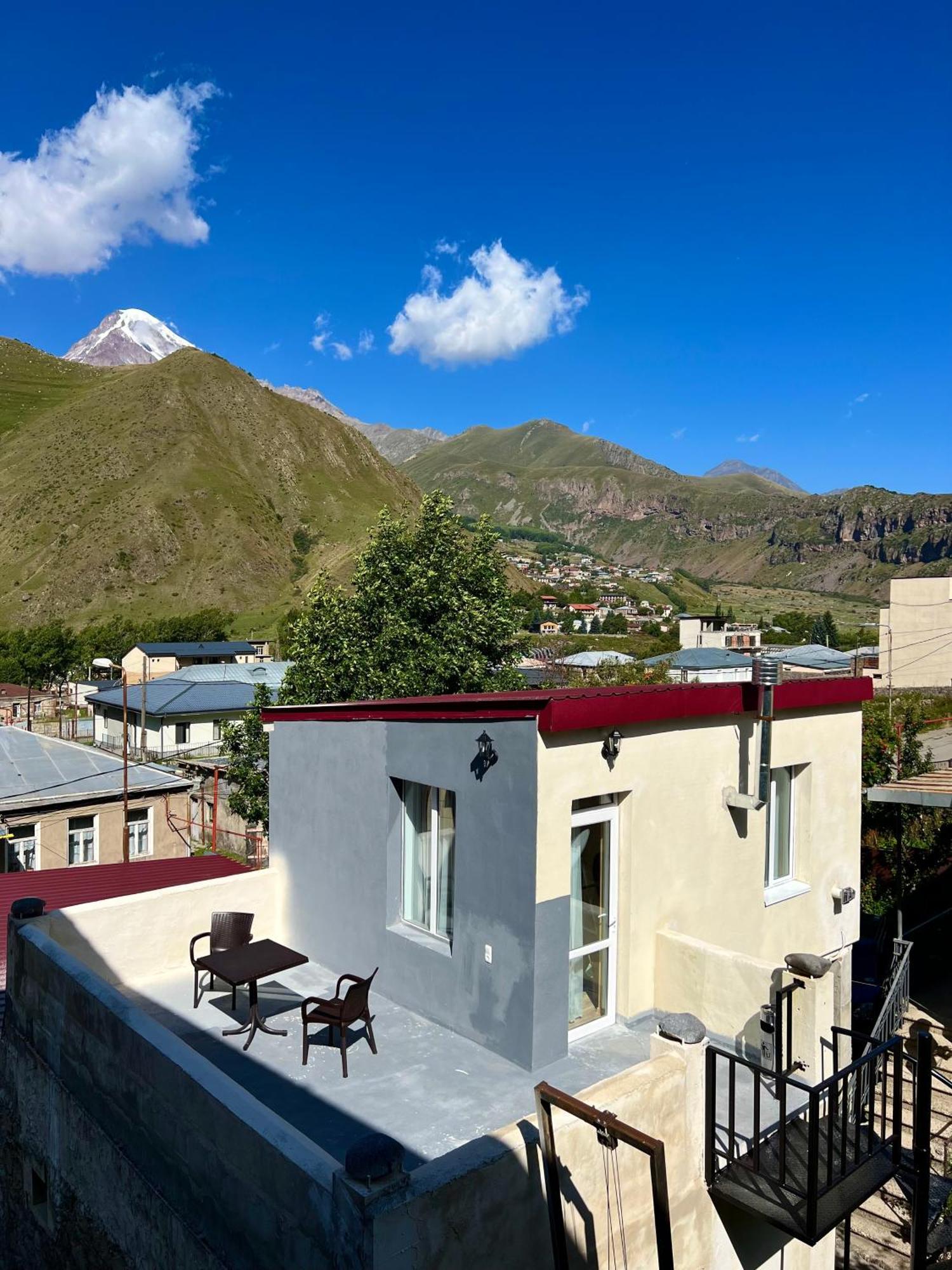 Kazbegi Green Yard Hotel Kültér fotó