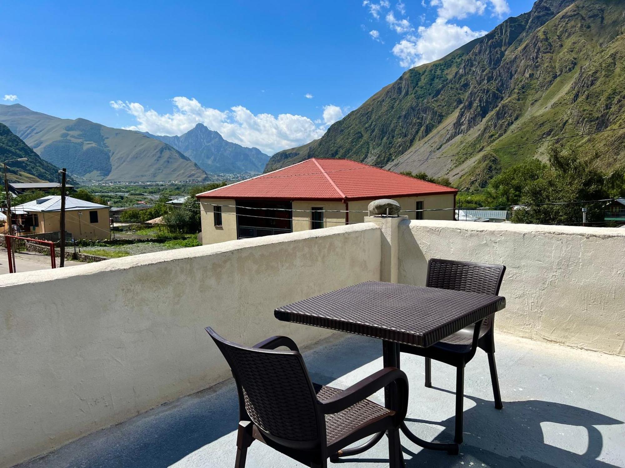 Kazbegi Green Yard Hotel Kültér fotó